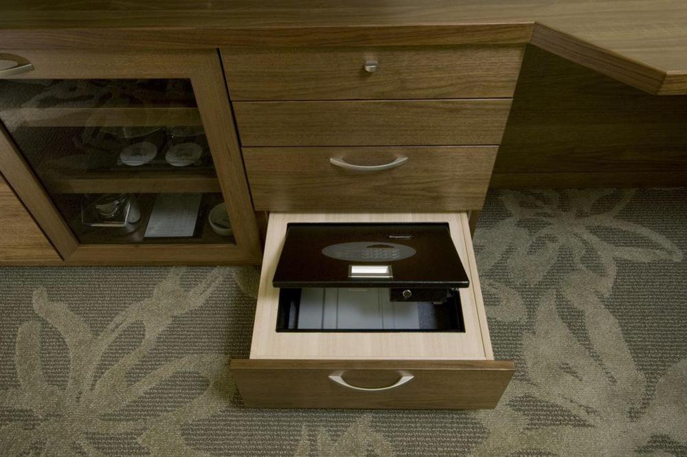 Hotel Nikko Fukuoka Exterior foto A safe in a drawer