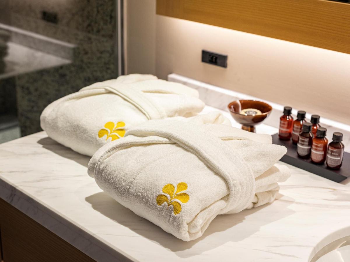 Hotel Nikko Fukuoka Exterior foto Bathrobe